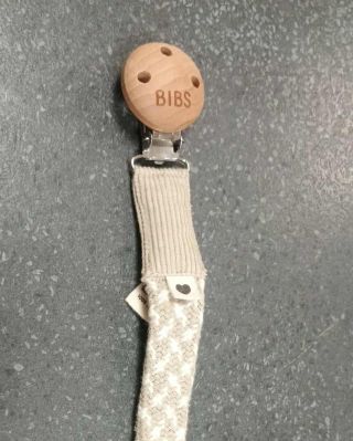 Našli sme toto v predajni na Severe. Pán, ktorý to hľadal, už u nás bol, ale podarilo sa nám to nájsť až teraz. Prosíme,...