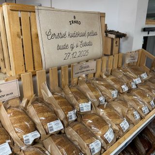 Nestihli ste ešte kúpiť poctivé potraviny na Vianoce? 👉 V utorok sme tu pre vás. PS: Vianoce nie sú len o Štedrom dni....